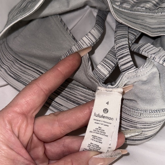 Lululemon gray sports bra size 4 - Picture 3 of 3
